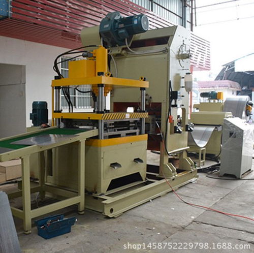 乐生金属制品厂 全自动冲孔扣板生产线，打造高品质金属制品